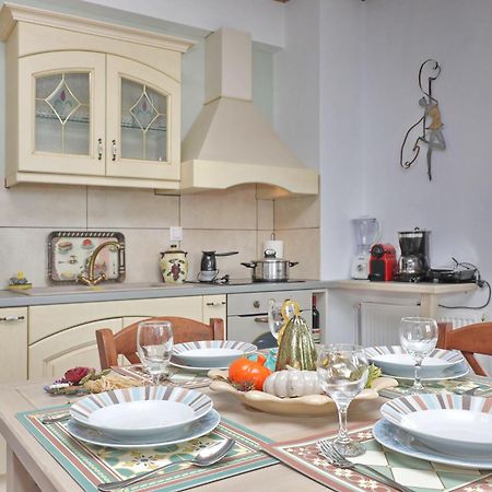 הוילה סקופלוס טאון Kamara House מראה חיצוני תמונה